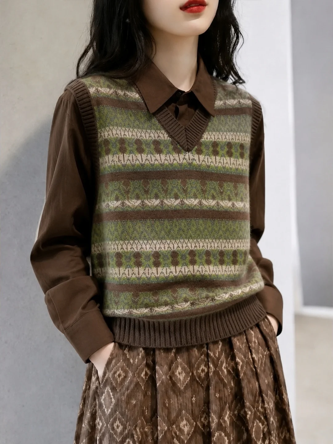 V-Neck Knitted Vest Color Block Retro Fashion High-End Feelings Women's New Arrival 2026 Autumn Season Poem Art Linen Jacket