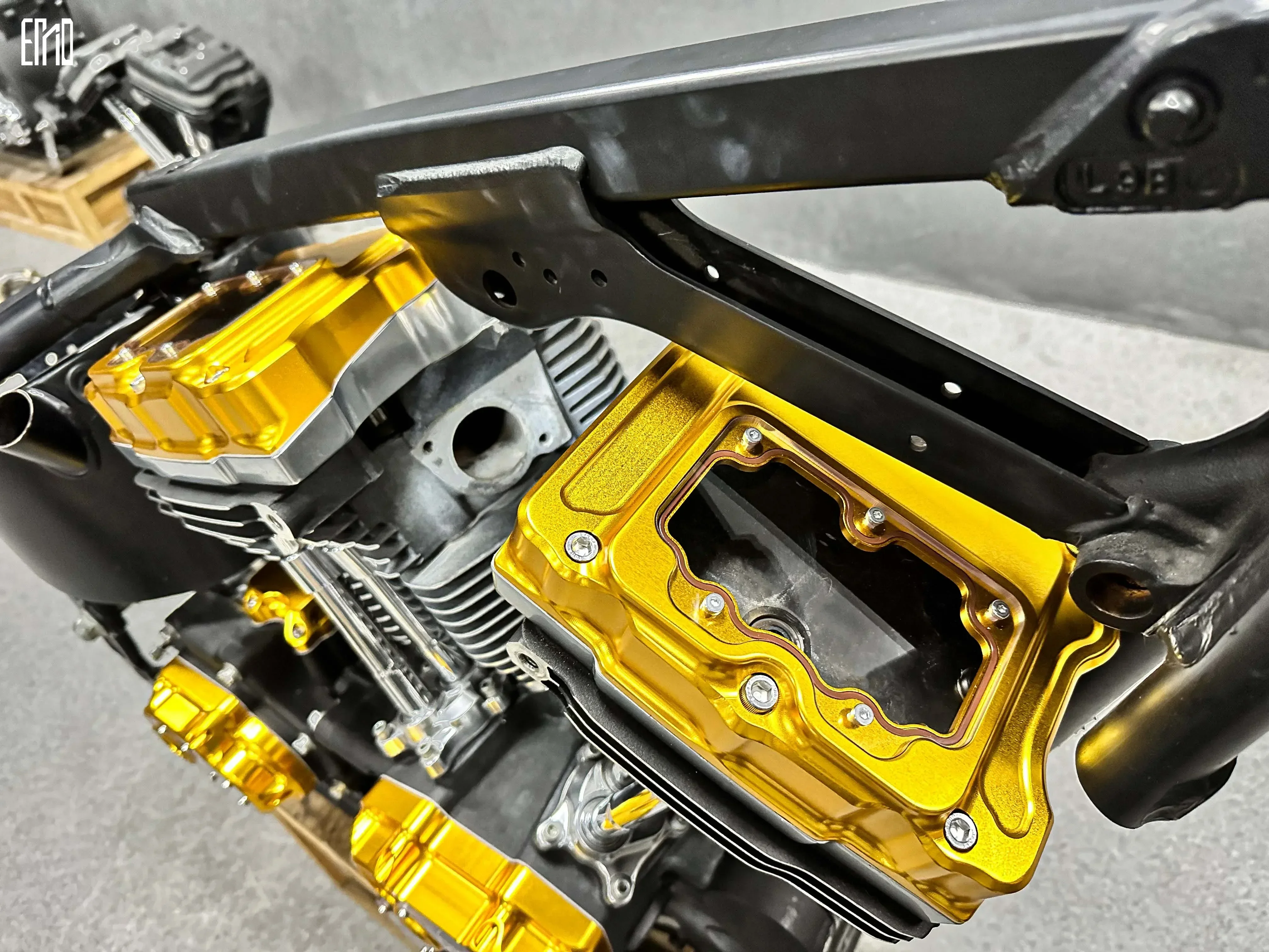 2025 Hot Sell INCA Customized Motorcycle  Engine Side Cover Assembly Kit