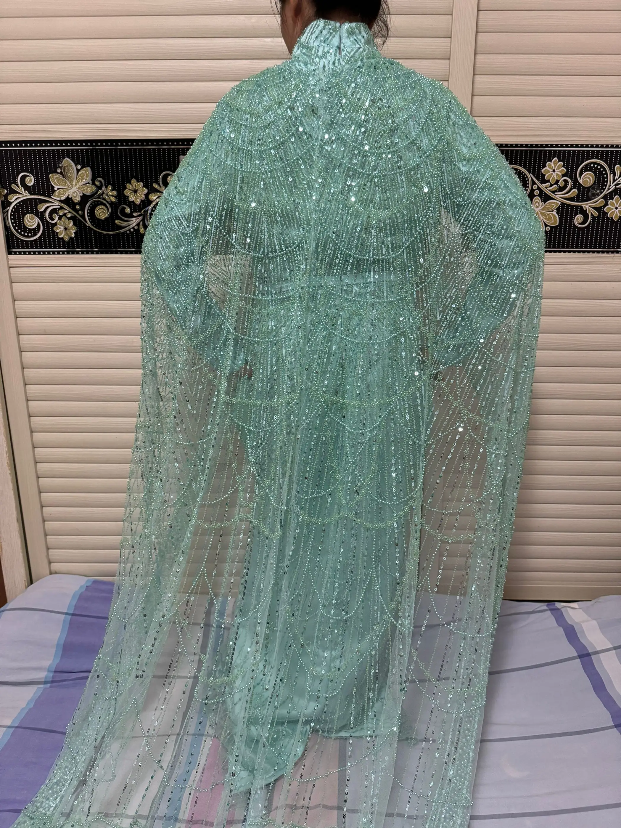 Sample 2024 Embroidered Beaded Pearl Crystal Evening Dress Luxuriou Rhinestone Dubai Mermaid Long Sleeve Party Gown With Cloak