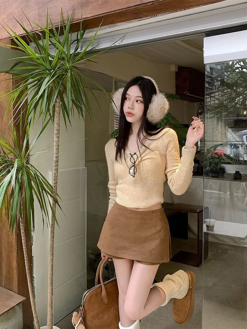 Spice Girl Culottes Skirt Women 2026 Autumn and Winter New Split-ended A-word Skort Low Waist Hip Skirt