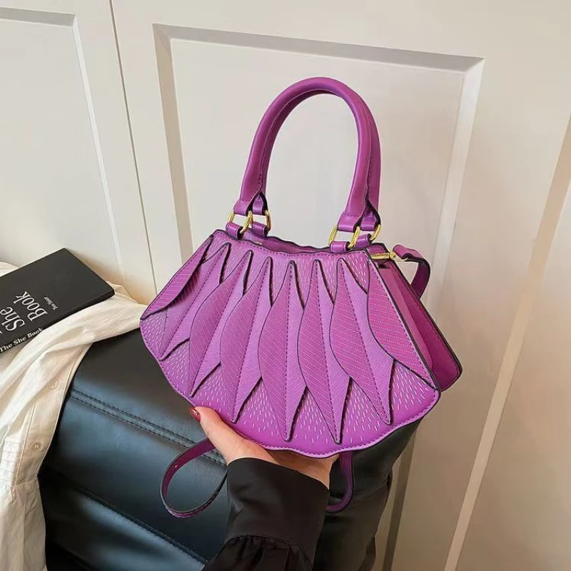 Chinese Ancient National Style Net Lotus Bloom 2026 New Shoulder Portable Women Bag Light Luxury Foreign Trade Red Carpet Pack