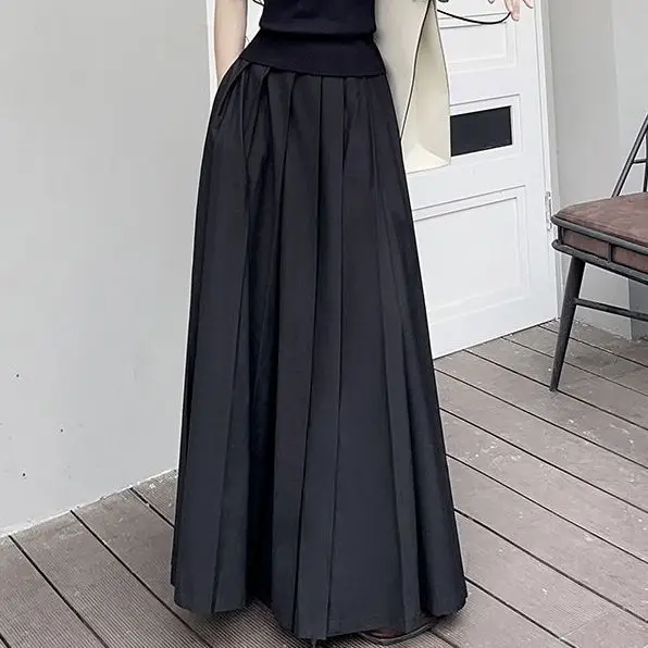 A Pleated Skirt with a Large Hem Black American Cool and Stylish Retro Low Waisted Casual and Slim and Ankle Length Skirt