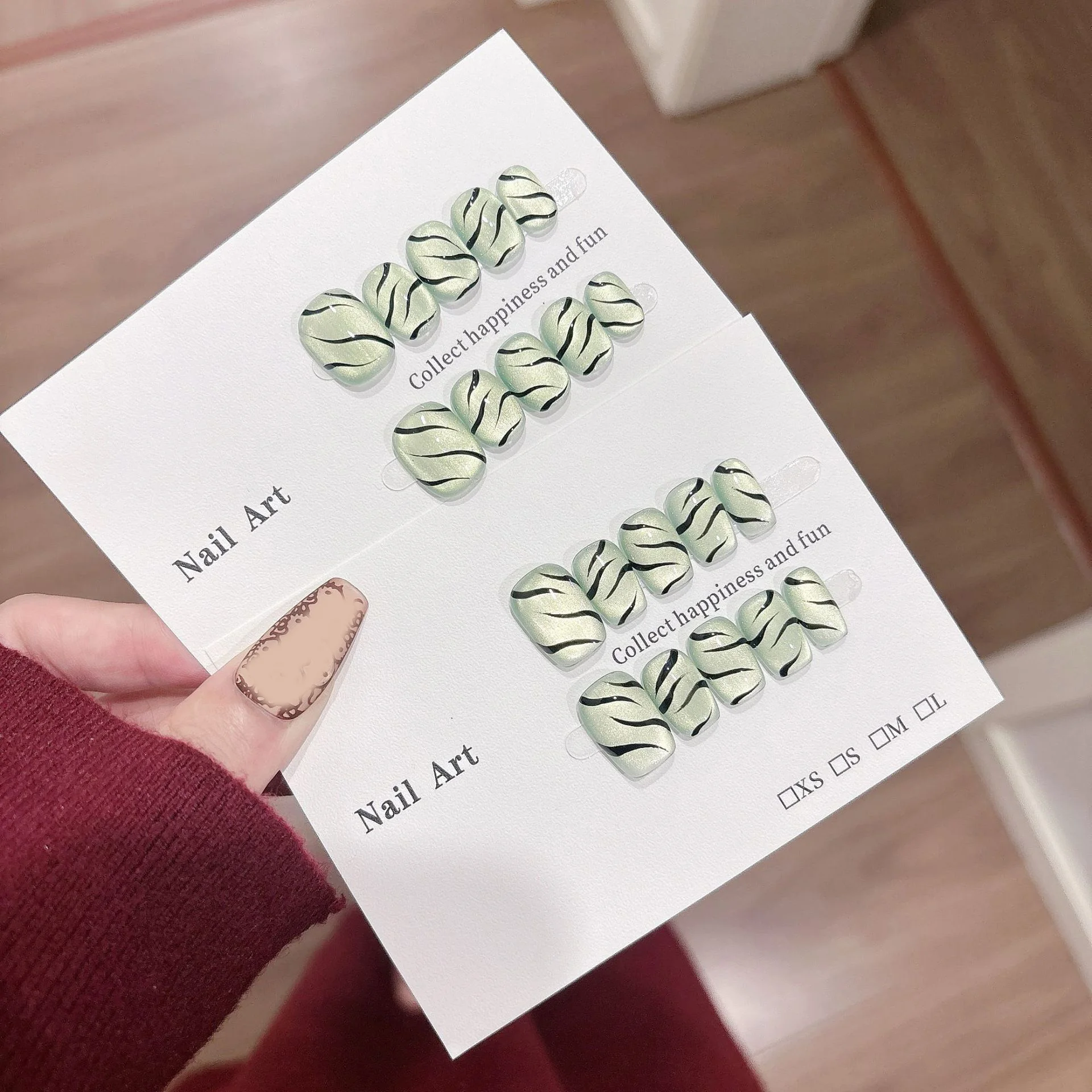 

10pcs Handmade Short Y2K Press on Nails Shiny Green Cat Eye Zebra Stripe Decor Sweet Cool False Nails Wearable Nails Spicy Girls