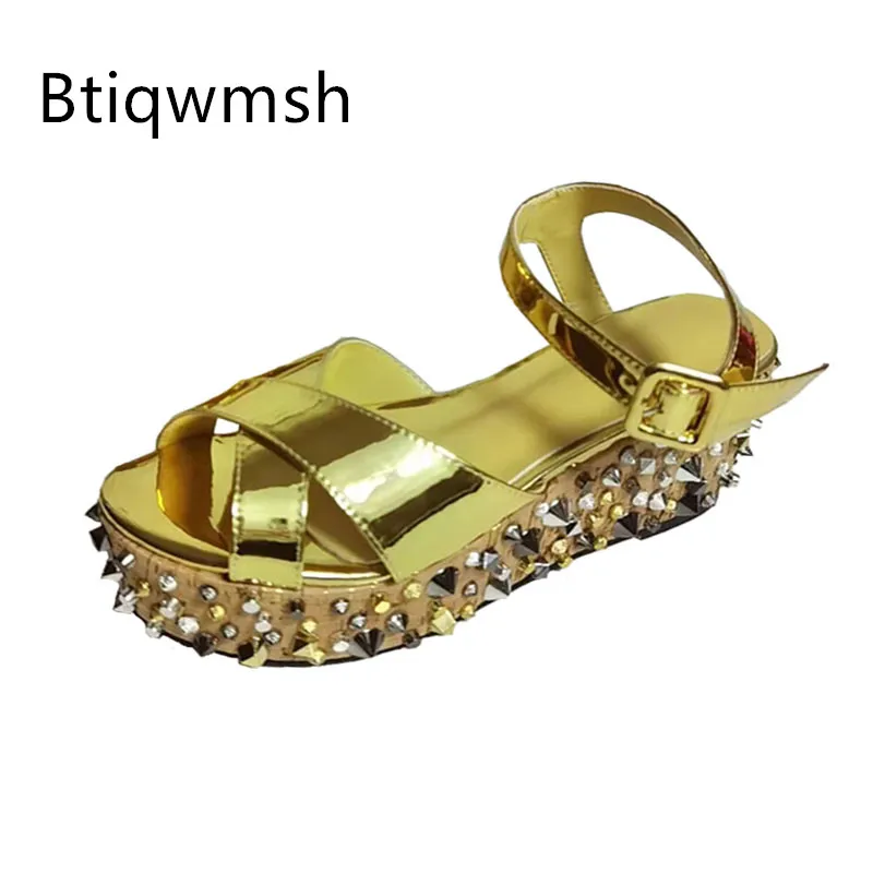 

Сандалии с золотыми заклепками и шипами, женские туфли на платформе с открытым носком и ремешком на щиколотке, женская пикантная обувь для вечеринок
