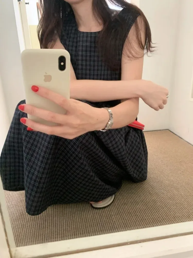 خمر منقوشة بلا أكمام فستان طويل تانك المرأة الصيف فضفاضة منخفضة الخصر الياقة المستديرة البلوز ماكسي فستان الشمس الإناث 2025