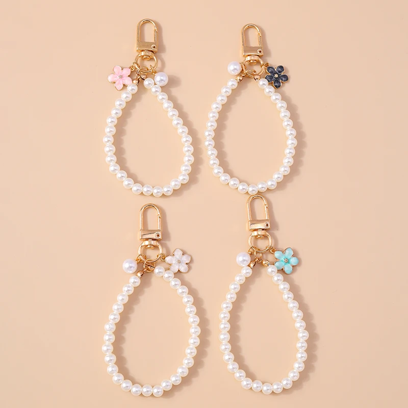 Cute Pearl Bracelet Keychain Handmade Wristlet Key Ring Pendants for Women Girls Handbag Decor Jewelry Gift Accessories