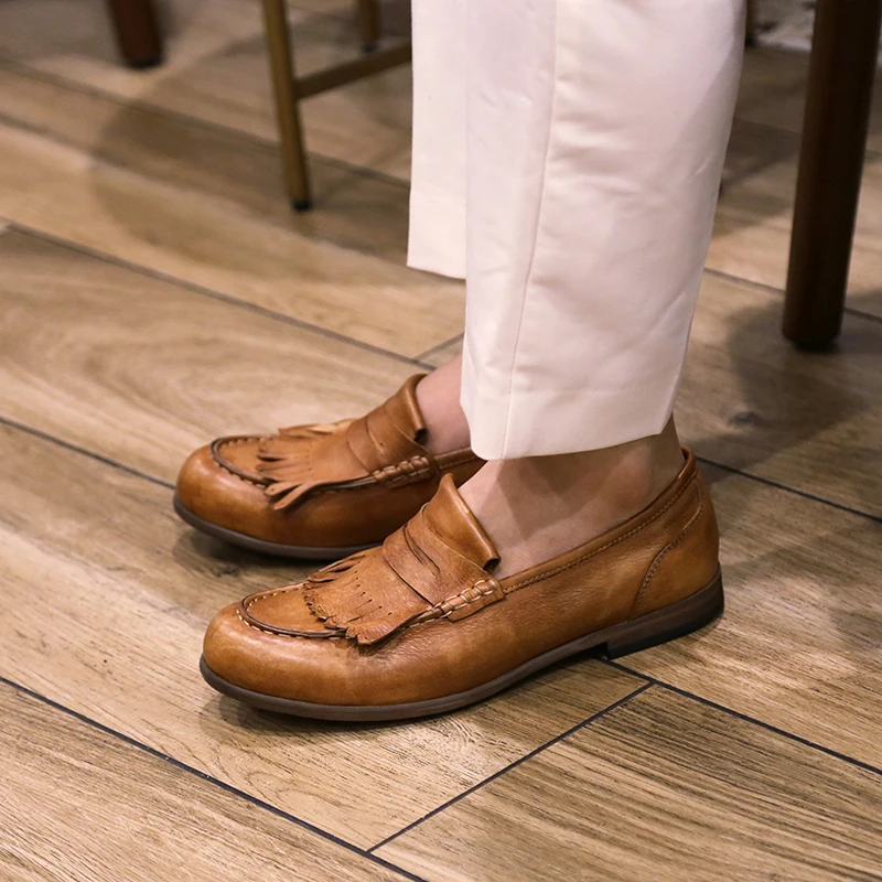 

Повседневная кожаная обувь из натуральной кожи в британском стиле в стиле ретро с кисточками, мужские модные лоферы ручной работы, удобная модельная рабочая обувь, мужская обувь