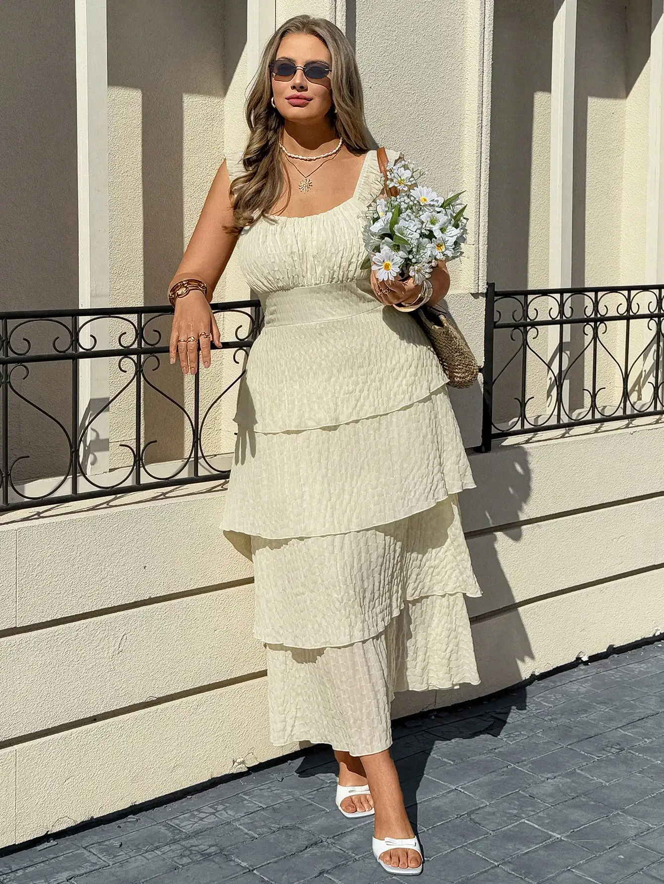 

Plus Size Women Solid Color Tiered Ruffled Casual Summer Dress