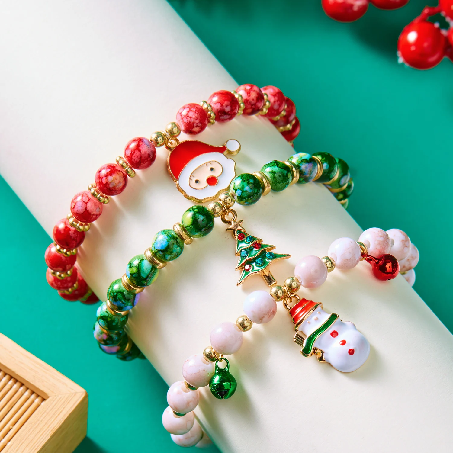 Christmas Multilayered Beaded Bracelet for Women Handmade Santa Claus Snowman Pendant Bangles Xmas Holiday Party Jewelry Gifts