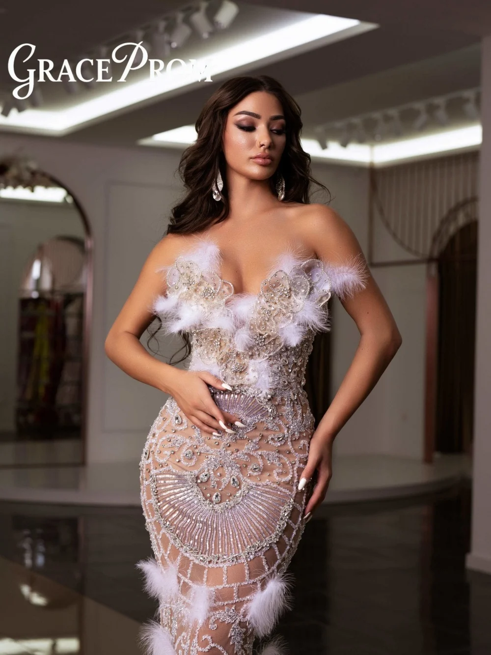 GraceProm  Elegant Sleeveless Feathered Evening Dress 2026 Strapless Carpet Gown Fashion A Line Floor Length Party Gown