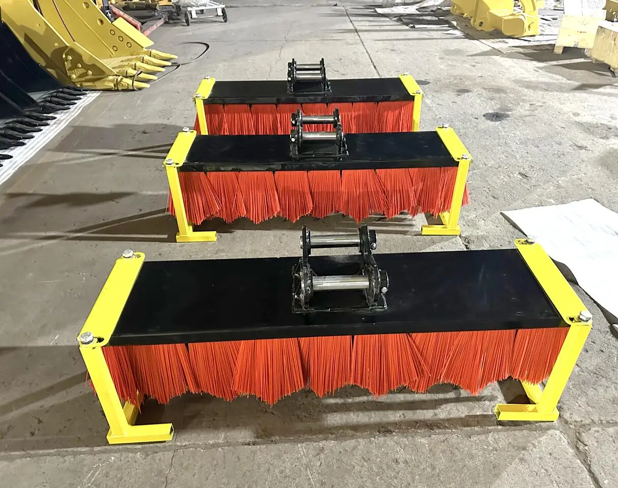 OEM Multi-functions Snow Sweeper 9-15ton 1800mm Excavator Broom Brush
