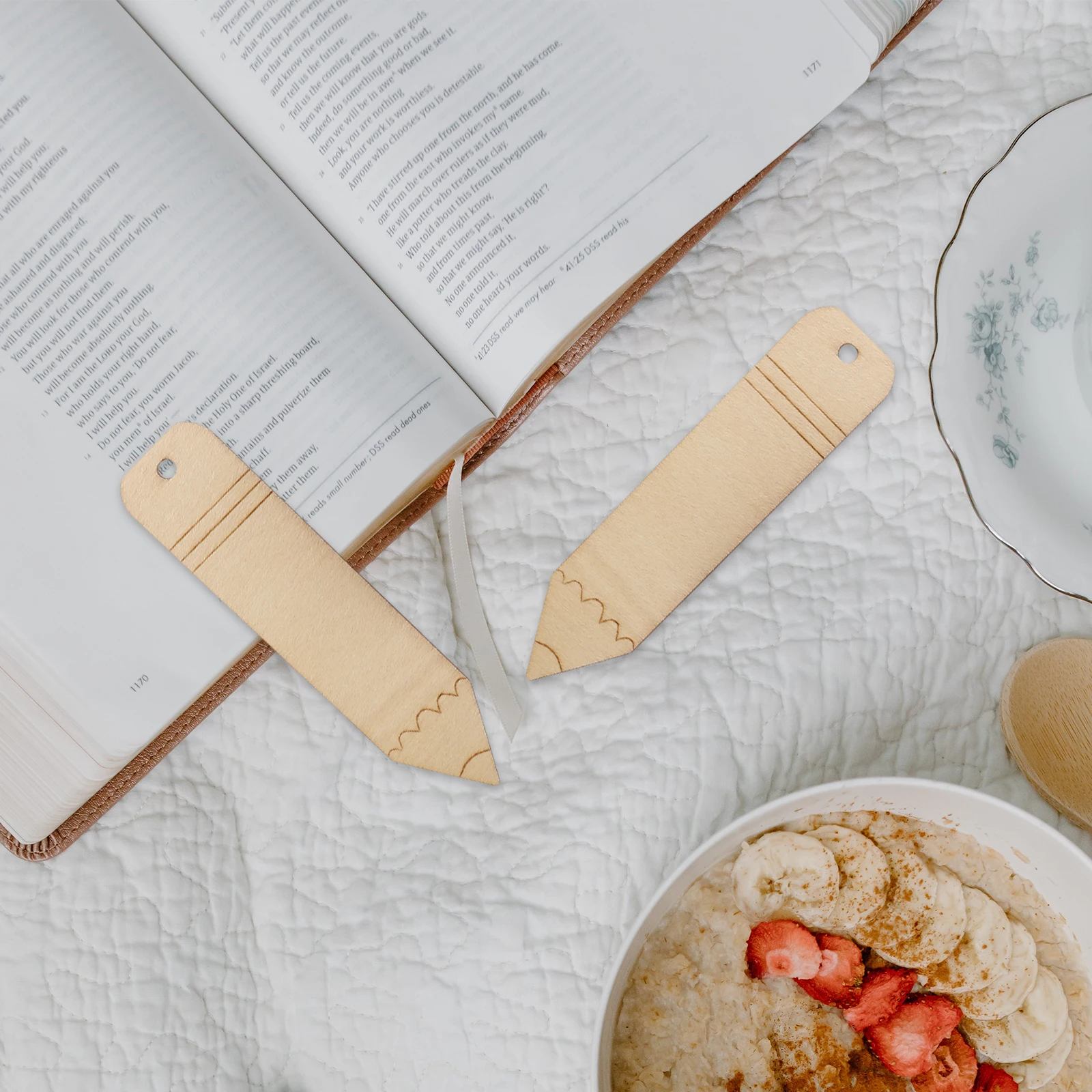 

20 Pcs Wooden Bookmark Crafts Tabs Pencil Diy Shapes for Blank Bookmarks Hollow Out