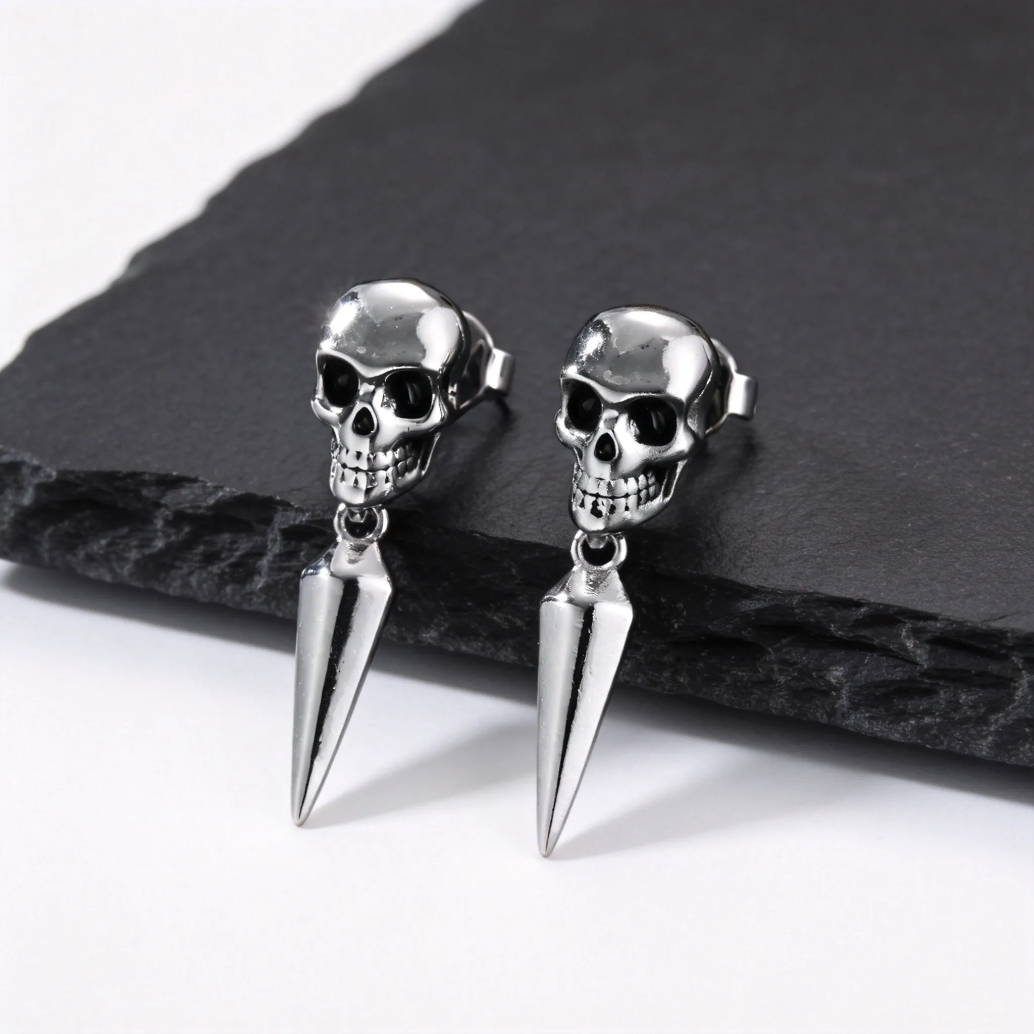 Rock-Punk Totenkopf-Kegel-Ohrstecker für Männer, Gotische Geometrische Totenkopf-Ohrringe, Halloween-Straßenparty-Schmuck – Detail 1