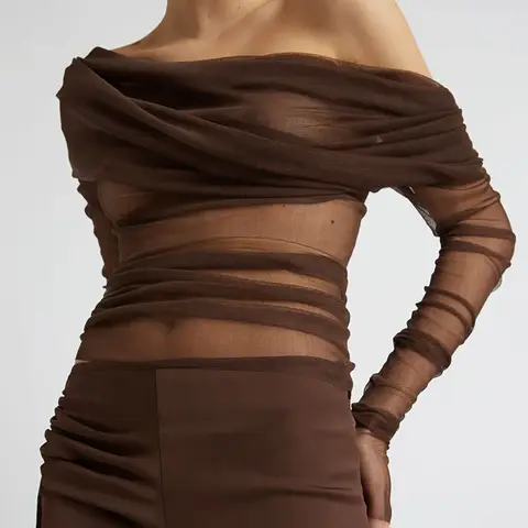 Top corto in rete trasparente T-shirt coreana elegante con spalle scoperte T-shirt chic da donna a maniche lunghe slim fit