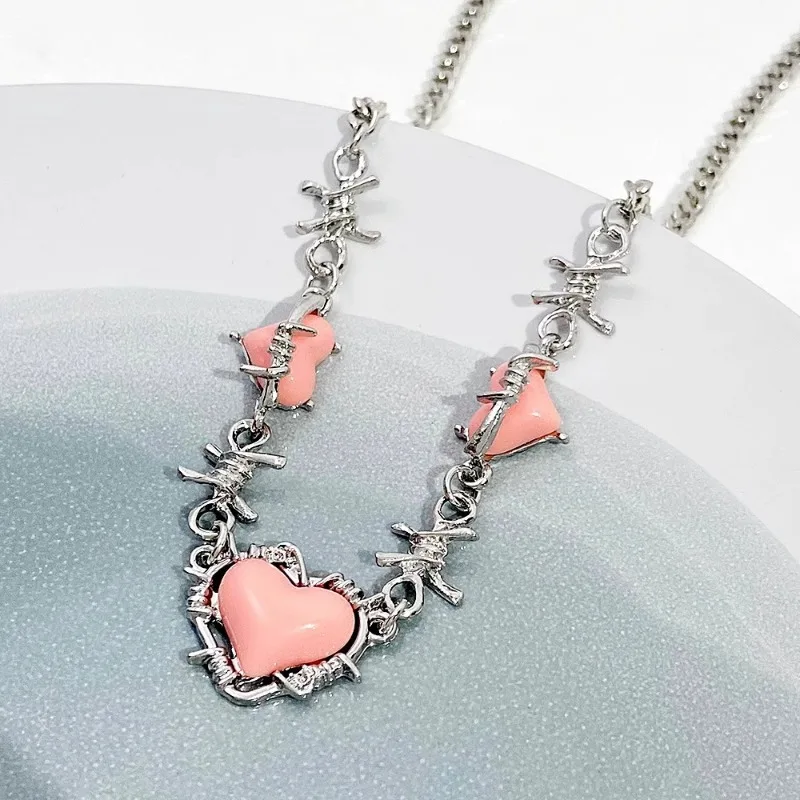 INS Stijl Roze Liefde Ketting voor Vrouwen Zoet Koel Licht Luxe Sleutelbeenketting Niche Ontwerp Lente en Zomer Accessoires Geschenken