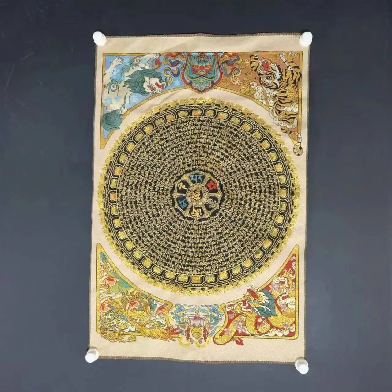 

Nepalese temples Thangka Embroidery silk Embroidery Six character mantra Buddha Wheel Thangka hanging screen Worship Hall