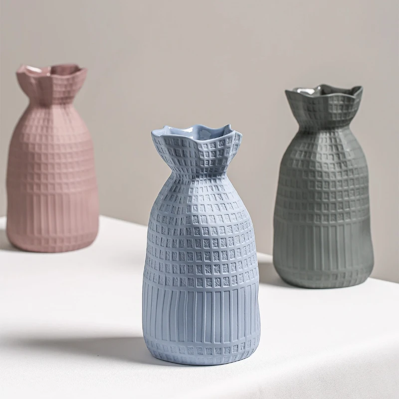 Creative design sense cloth bag vase ornaments,Nordic ceramic vases,living room bedroom and dining table decorative art vases