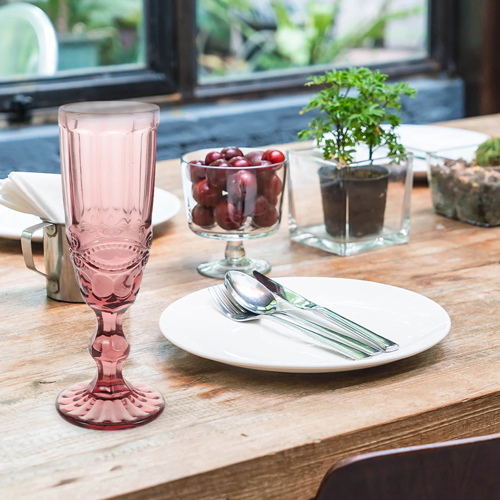 

Style Juice Glasses Vintage Embossed Goblets Thick Glass Beverage Cups for Romantic Events Celebration Glassware Set