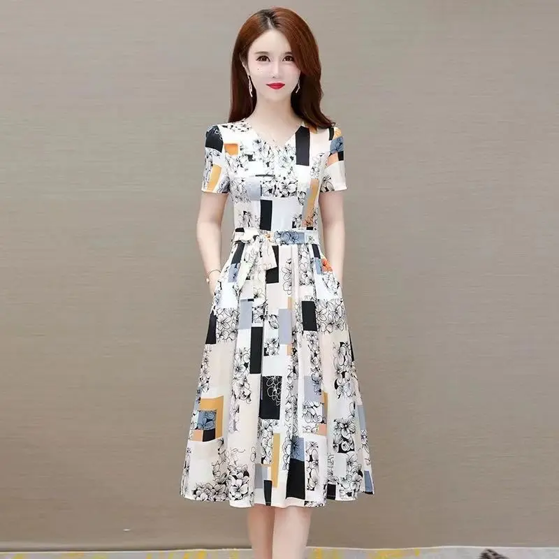 

Temperament Print Ladies Dresses Summer New Short Sleeve V Neck Lacing Loose Simplicity Midi Dress Vintage Casual Men Clothing