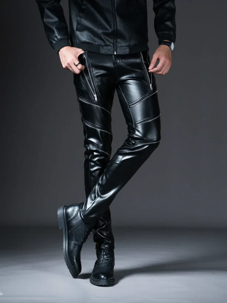 Nieuwe winter heren skinny biker lederen broek mode kunstleer motorbroek voor mannelijke podiumclubkleding