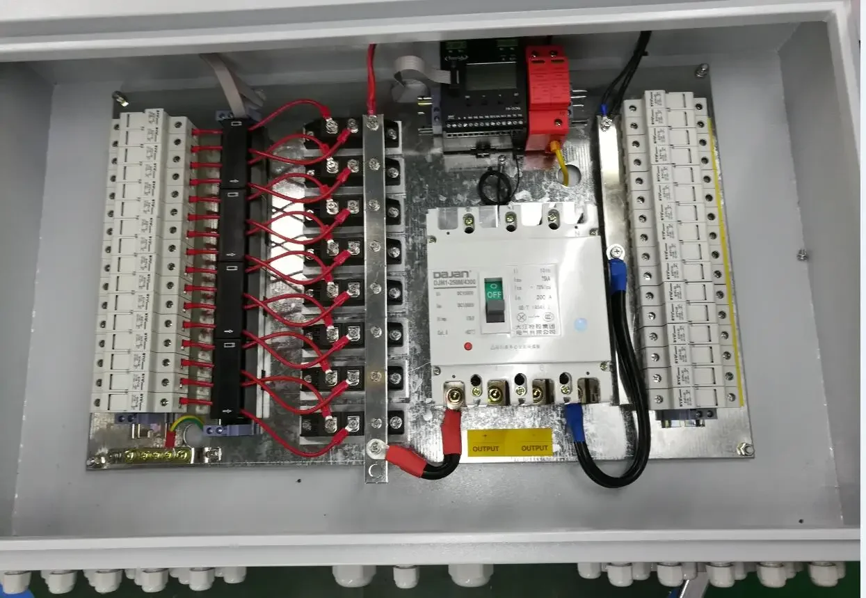 PANEL SOLAR DC1000V 15A, 16 cuerdas en 1, caja combinadora PV