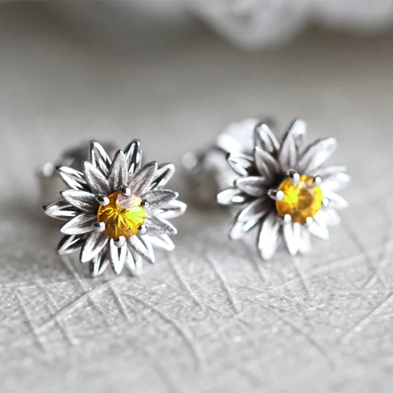 Huitan Dainty Flower Stud Earrings White/Golden Color Fancy Ear Accessories for Women Daily Wear Girls Gift Statement Jewelry