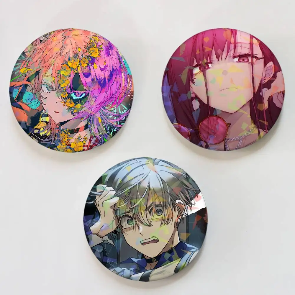 Anime M-MILGRAM Runde Laser-Abzeichen-Brosche Kleidung Rucksack Accessoires Revers-Dekoration Geschenk