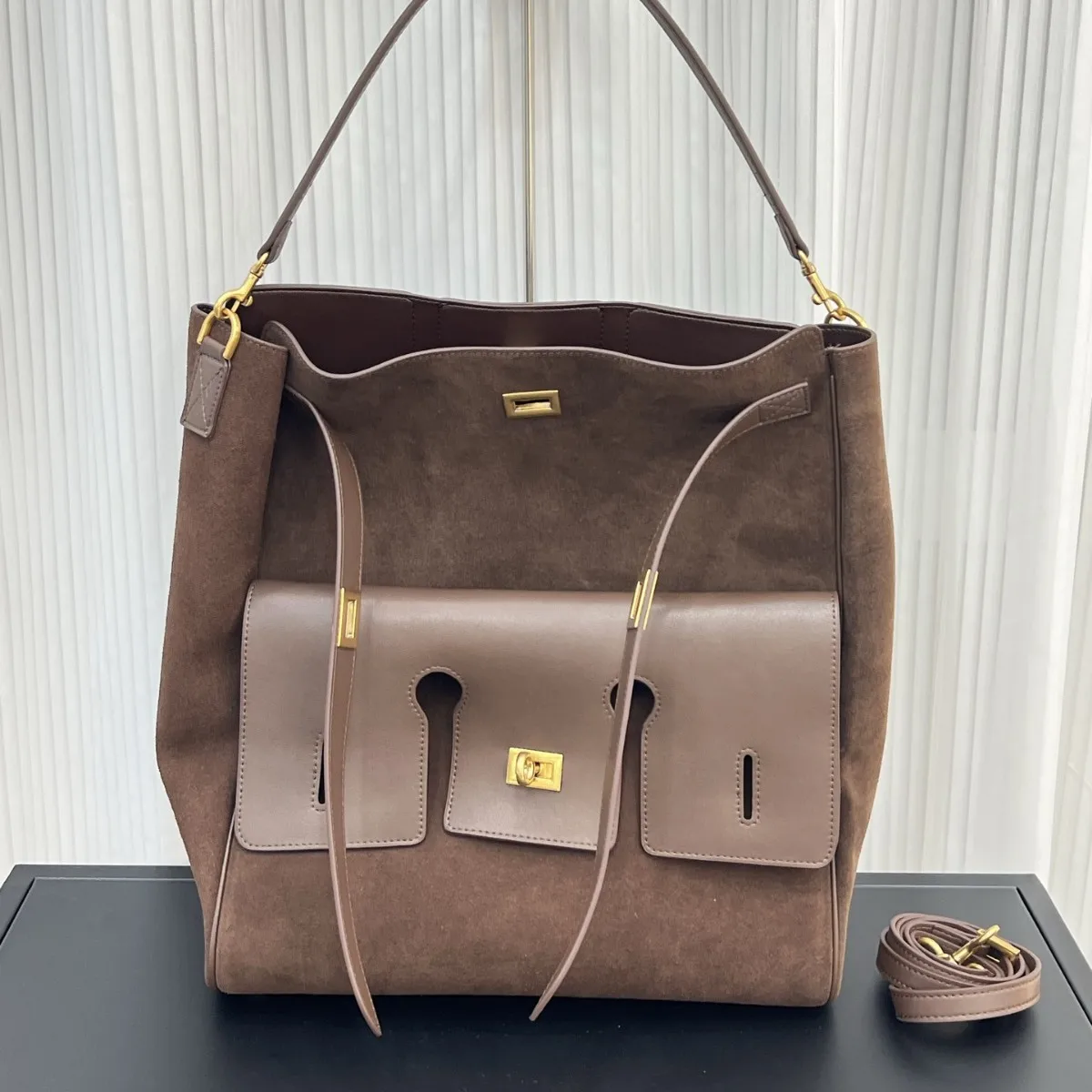 

2025 New Niche Retro Handbag Daily Commute To Work Tote Bag Matte Leather Large Capacity Shoulder Underarm Bag Women