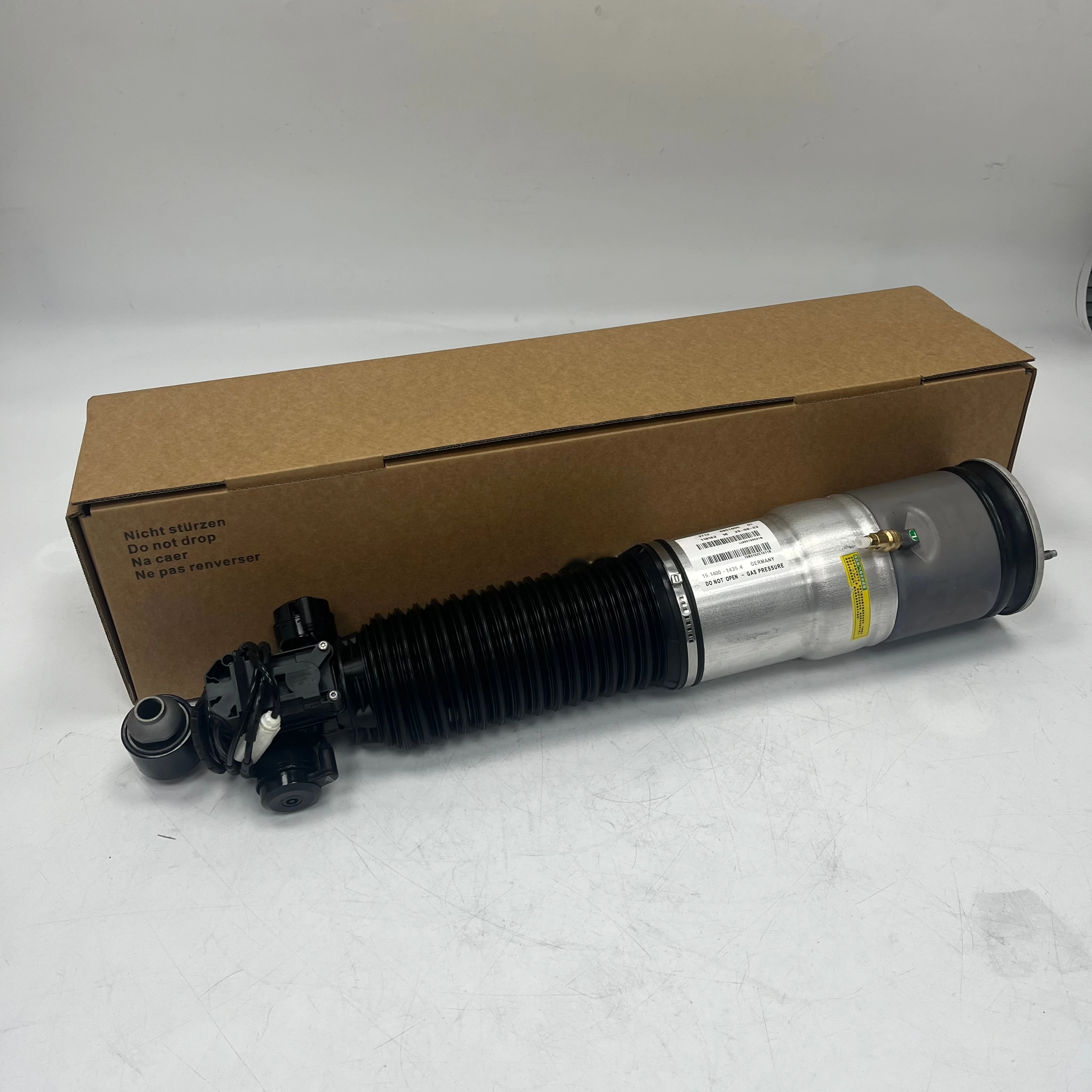 1pcs New Genuine rear air suspension shock absorber 37126851605 37126851606 for Rolls-Royce Gust Ghost Dawn RR4, RR5, RR6.