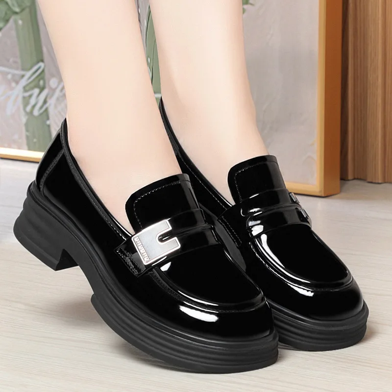 Chunky Loafers Schuhe 2024, Frühling, Damen, japanischer Stil, Slip-On, schwarze Einzelpumps, Schuhe, Damenmode, Mädchen, dicke Sohle, Absatz