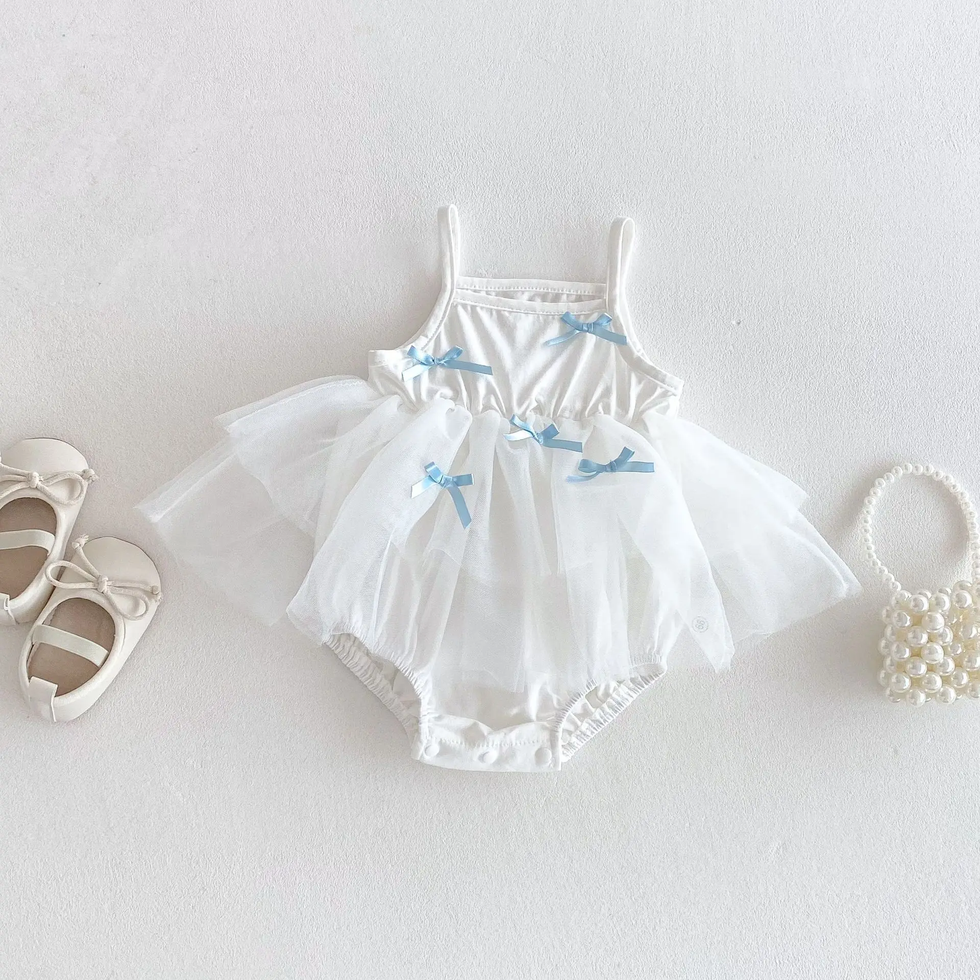 Girls' Summer New Suspender Fart Clothes for Baby Girls, Butterfly Bow Mesh Princess Full Moon Romper Skirt Crawling Clothes