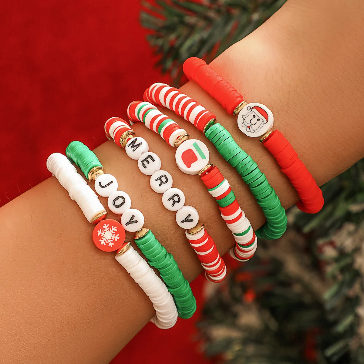 Christmas Soft Ceramic Elastic Bead Set Bracelet Cartoon Snowman Versatile Bracelet Suitable For Parties And Holidays Gifts