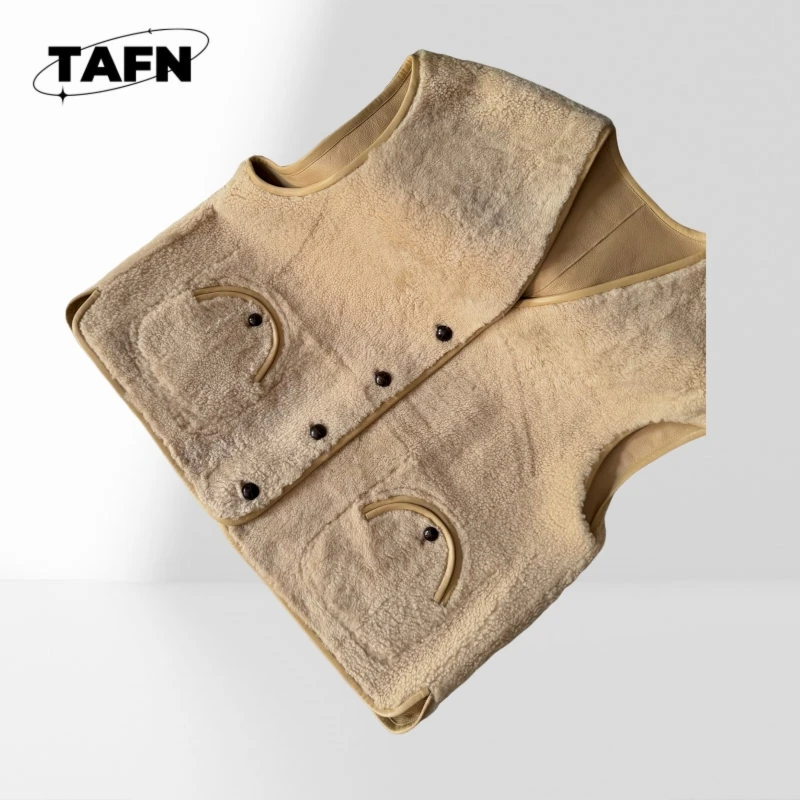Casual Women's Winter Vest for Cold Days and Cozy Nights Trendy Women's Quilted Puffer Vest for Winter and Fall AJ2809