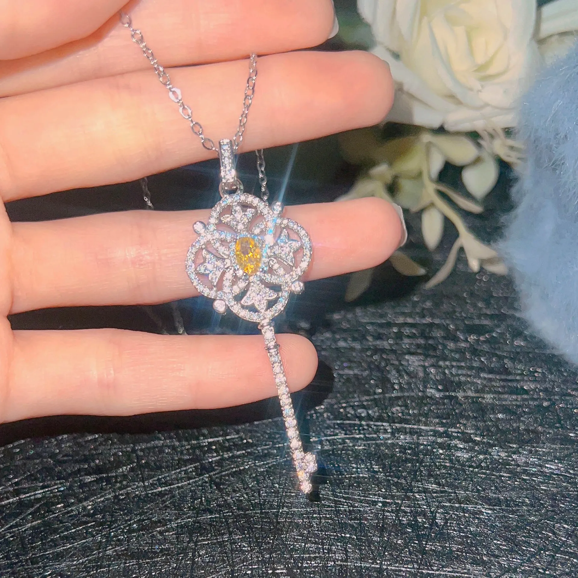 Foydjew Luxury Asscher Cut Yellow Simulated Diamond Key Pendant Female Fashion High Carbon Zircon Clavicle Necklaces For Women