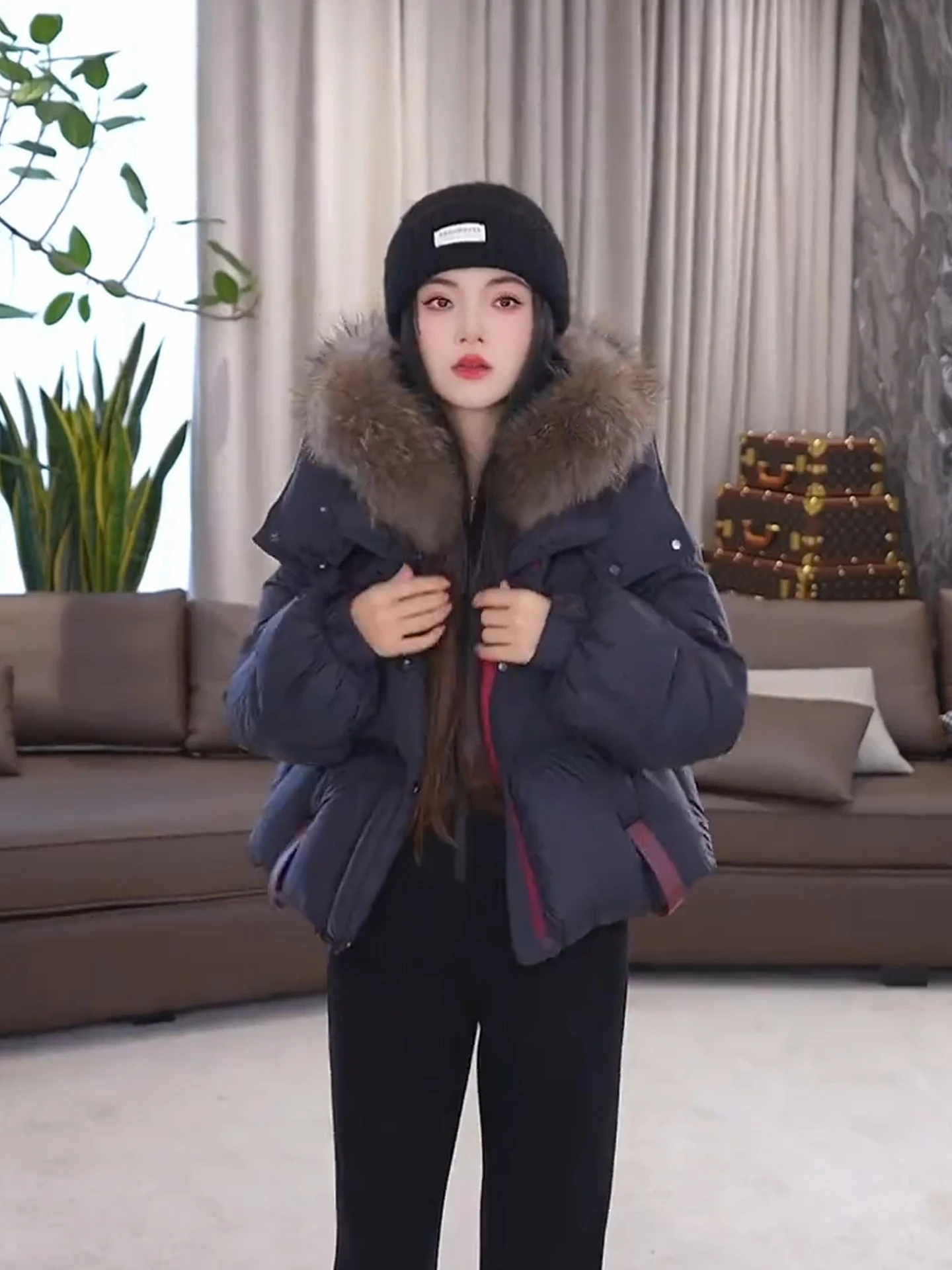 

Теплая, модная, универсальная женская куртка-пуховик LA.eila для осени и зимы с капюшоном и шнурком, милая и уютная.