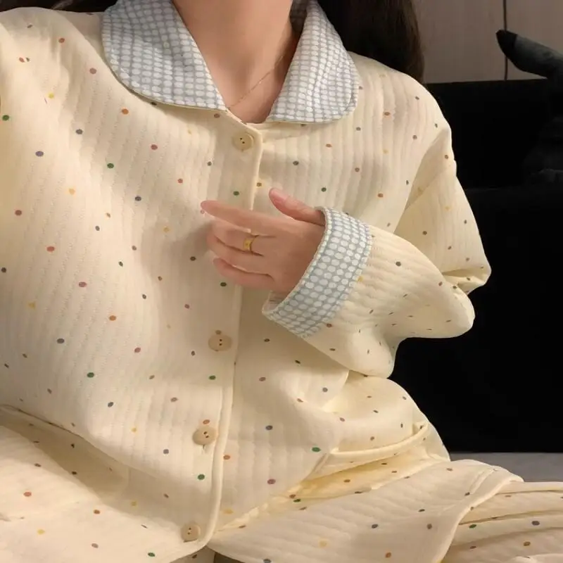 أزياء Homewear سميكة القطن كليب المنزل دعوى مجموعة الكورية الملونة البولكا نقطة الهواء منامة النساء الخريف والشتاء الحلو دمية طوق