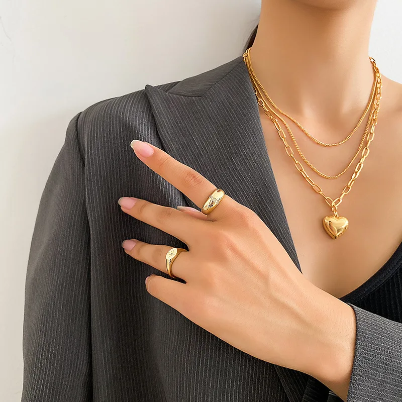 

French-style light luxury European and American heart-shaped layered necklace for women, niche choker collarbone chain and ring