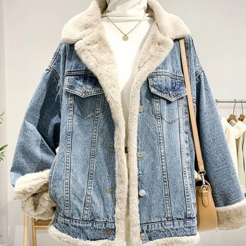 

Fur Plush Denim Jacket for Women Wool Inside Padded Woman Jean Coat Blue Outerwear Warm Winter 2025 Cold Streetwear Vintage