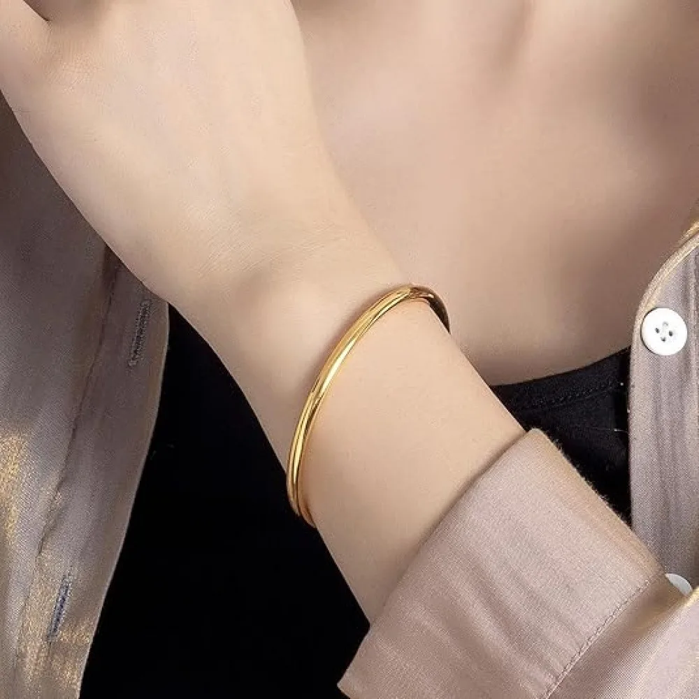 Minimalist Matte Gold Tone Bangle for Women, Vintage Plain Round Closed Bangle Bracelet, Stackable Fashion Jewelry Gift