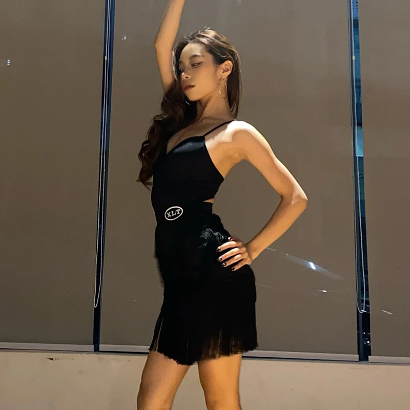 

Sexy Backless Waltz Latin Dance Costume Women Dancing Practice Tassels Clothes Black Tango Samba Rumba Performance Wear XH2694