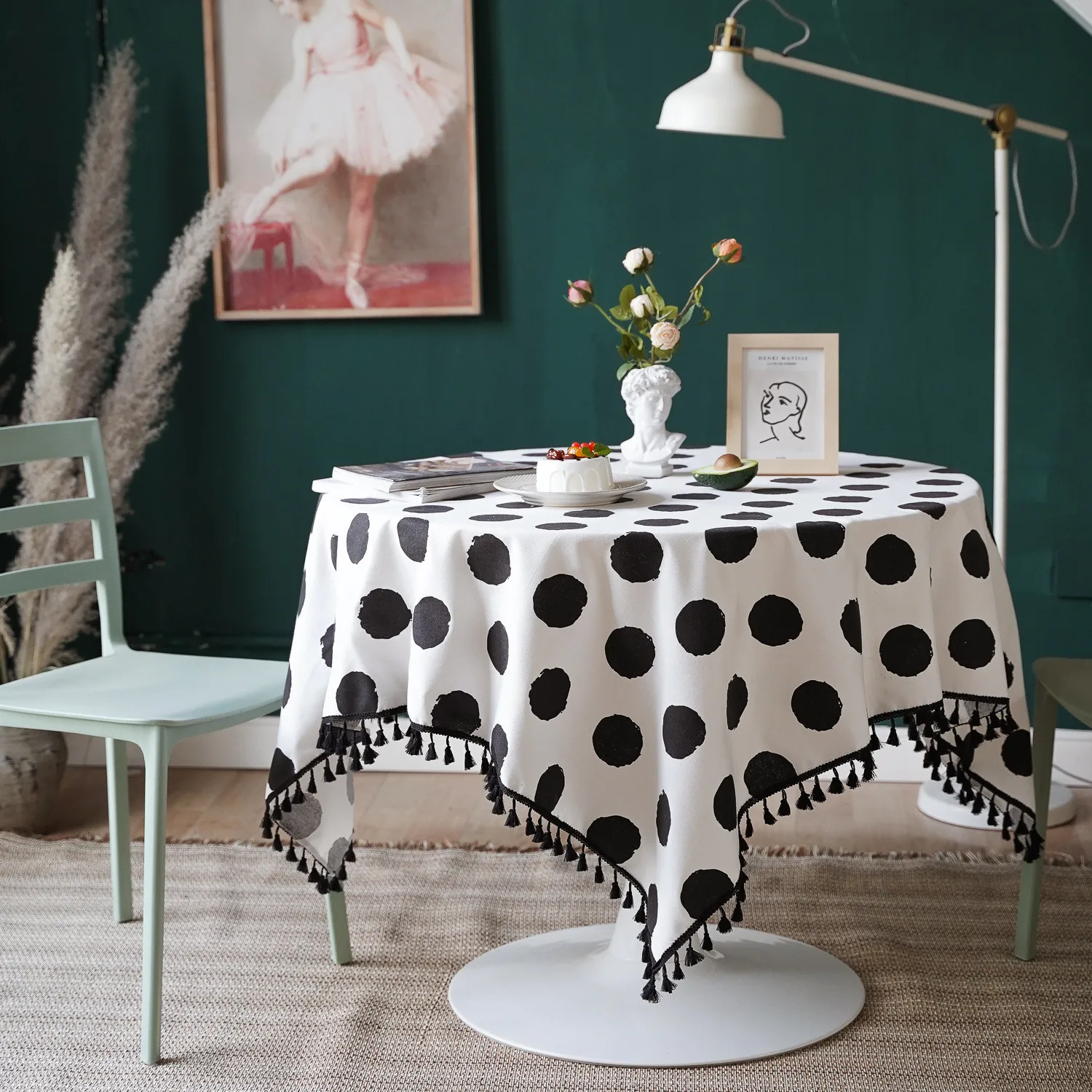 

Polka Dot Tablecloth Cotton Linen Birthday Tablecloth Tassel Classic Black and White Decoration For Wedding Party Home Decor