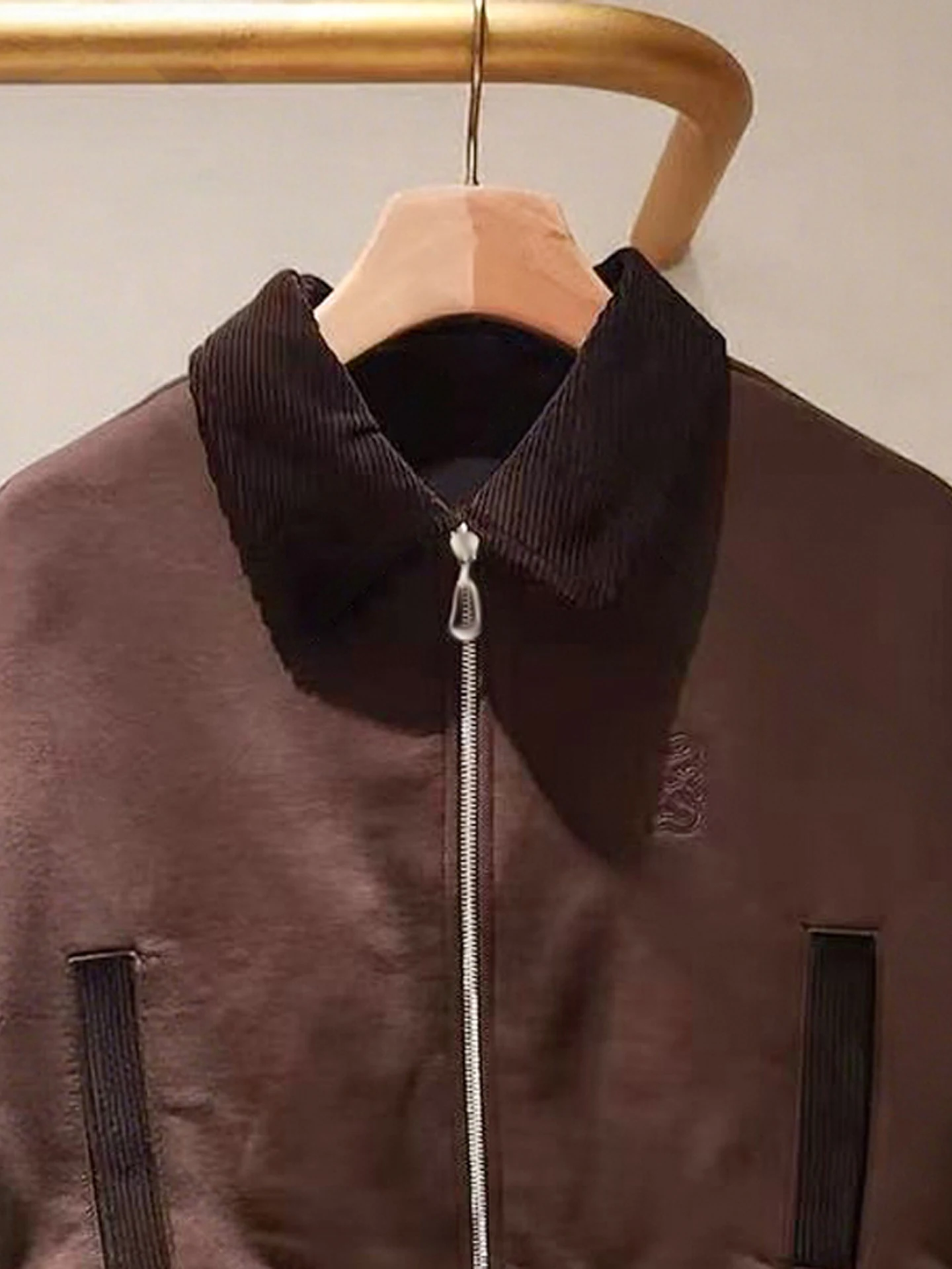 Chaqueta Corta de Pana con Cuello Alto y Diseño Retro de Patchwork para Mujer, Moda de Alta Gama S Home Nan You, Otoño 2025