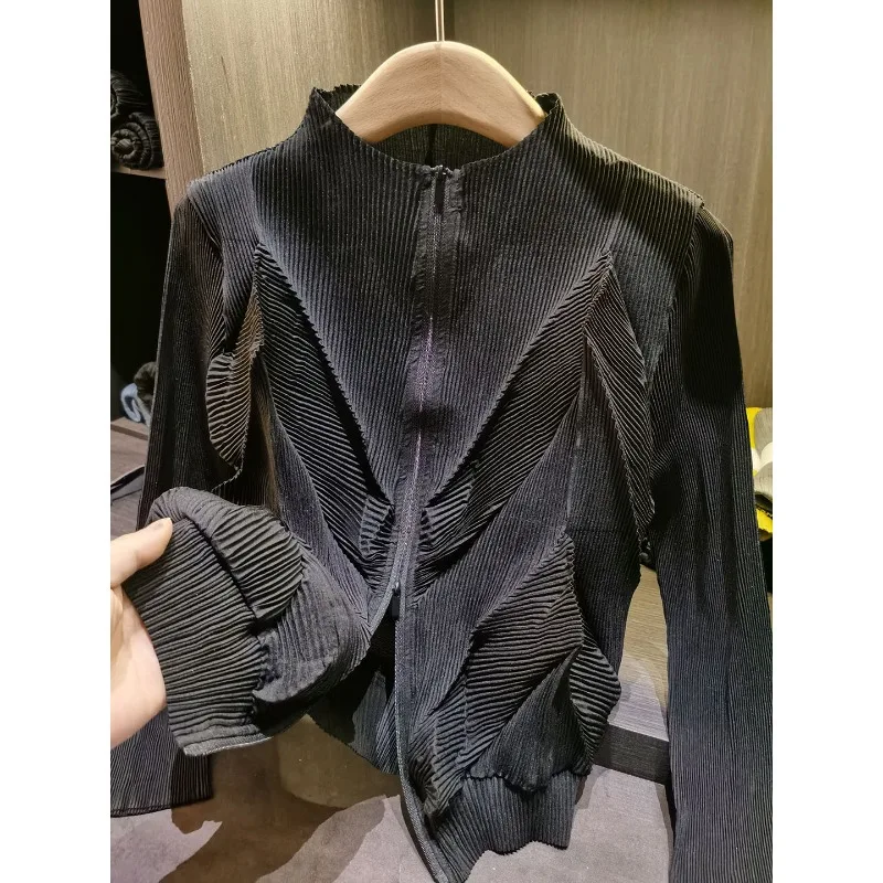 

Женская плиссированная куртка Miyake 2026: Элитный дизайн, асимметричные плиссе-бутонки, новая модель с двусторонней молнией, однотонное пальто с длинными рукавами