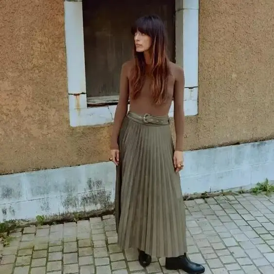 

Женская бархатная текстура с высокой талией, плиссированная длинная юбка-миди, осень-зима, Новое поступление, трапеция, свободный крой, цвет f-длина...