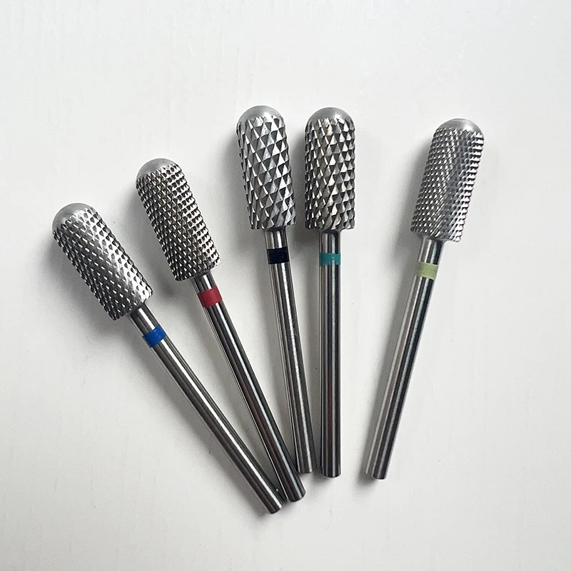 タングステン鋼カーバイドネイルドリルビット、小さな丸いトップバレル、電気ドリル、マニキュアおよびペディキュア用のネイルファイルビット