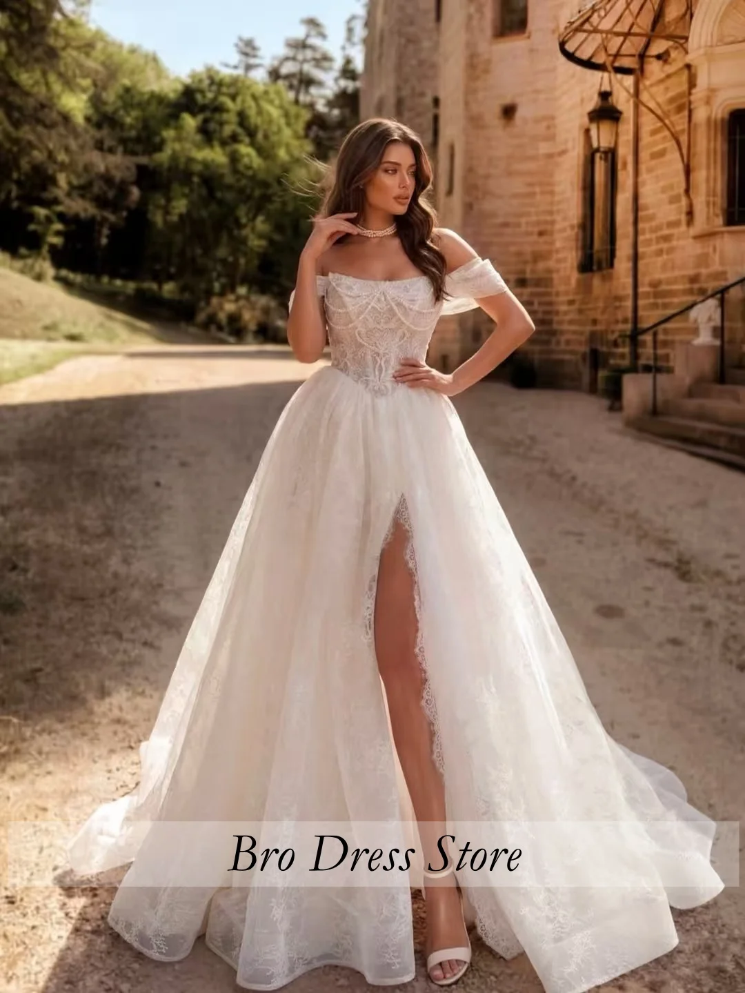 Maßgeschneidertes luxuriöses Perlen-Spitzen-Brautkleid Vestido De Noiva Sexy schulterfreies, perlenbesetztes, hochgeschlitztes A-Linien-Brautkleid für Damen