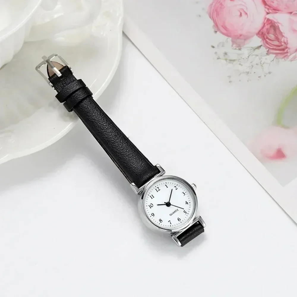 Relojes sencillos para mujer, relojes de pulsera de cuarzo con esfera pequeña, relojes para niñas, reloj de cuero, regalo Часы Muuже Нару Khu Montre Femme Relógio