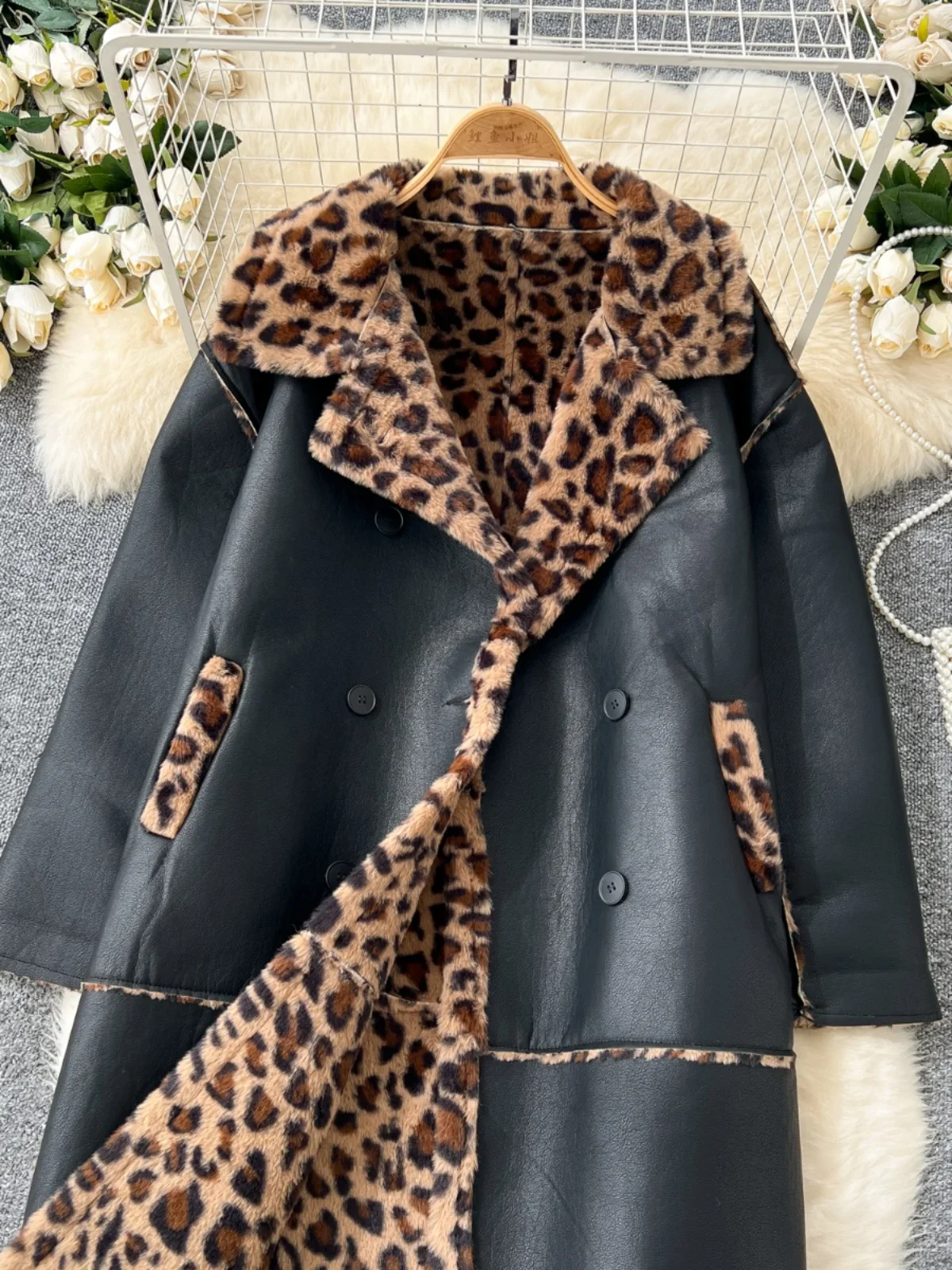 Stylish Two-sided Locomotive Leopard Printed Coat 2024 Winter Thickened Fur Integrated Loose Long Leather Jacket for Women