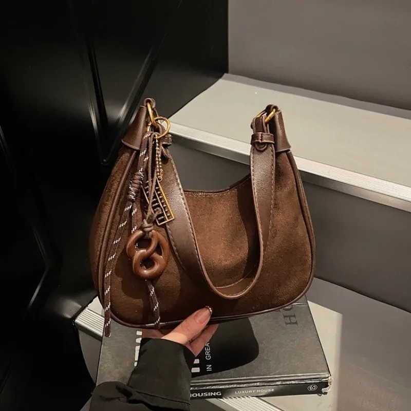 

Классическая дизайнерская сумка для подгузников с логотипом Paris Fashion Letter для женщин, минималистичная, роскошная, кожаная, вместительная, модная сумка через плечо.