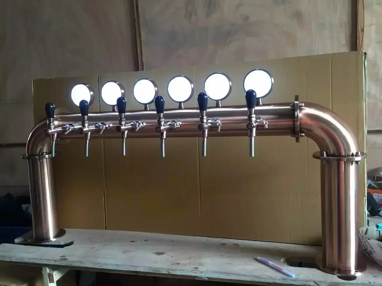 

HOT U Tower Stainless Steel 6 Tap Beer Tower Dispensing Equipment Draft Beer Tower With LED light
